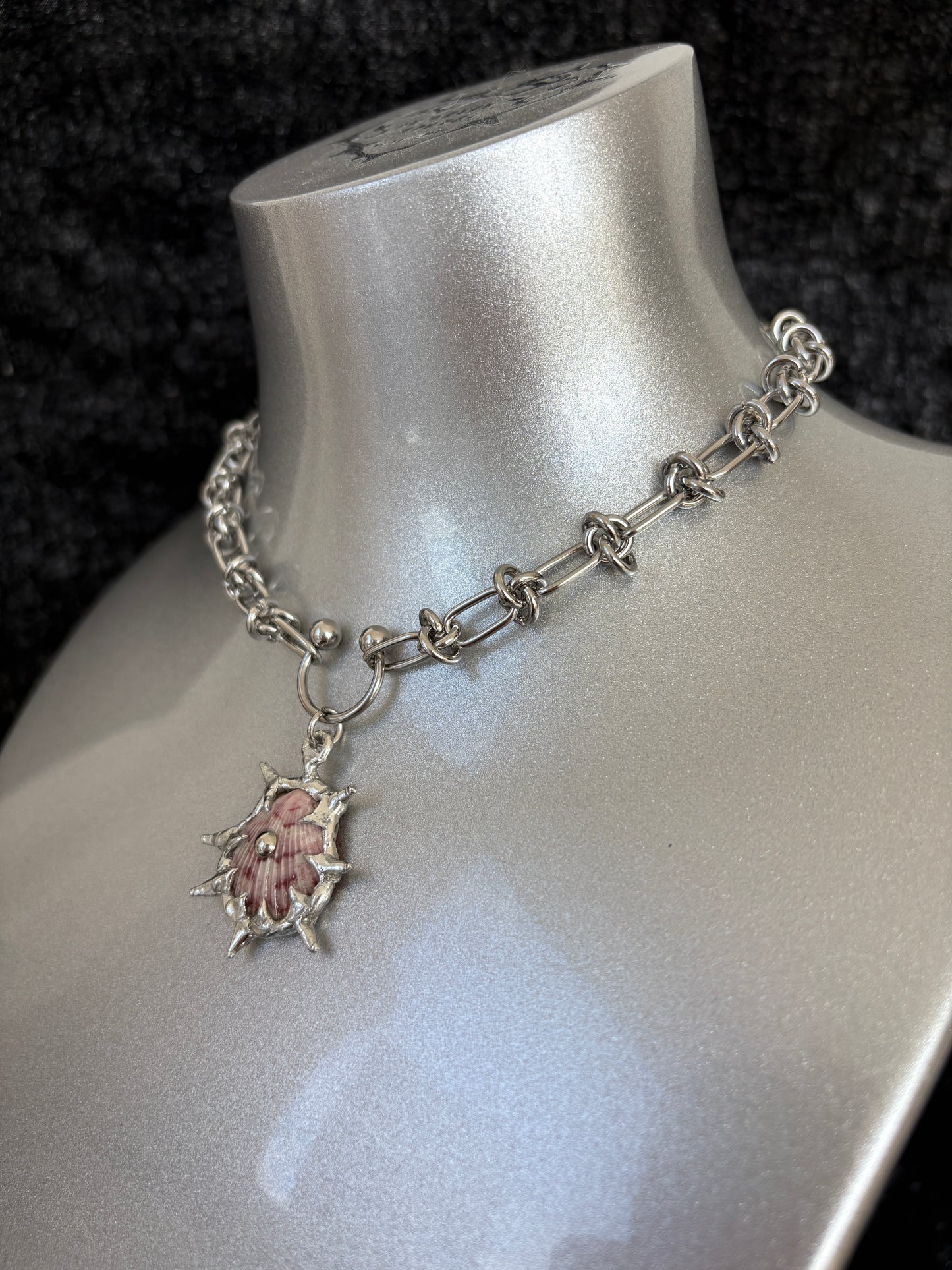 Piercing Shell Necklace