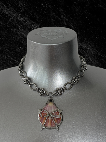 Bow and Shell Choker