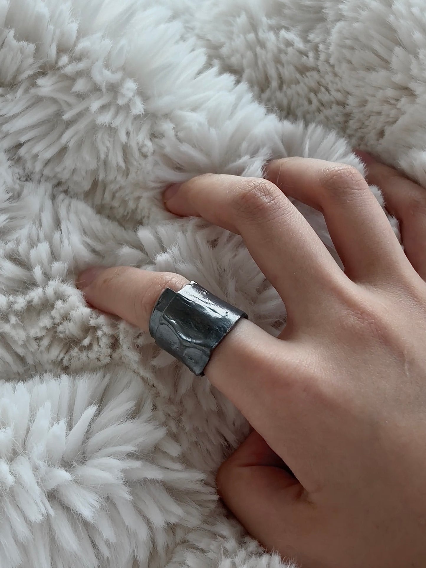 Oxidized Imprinta Ring