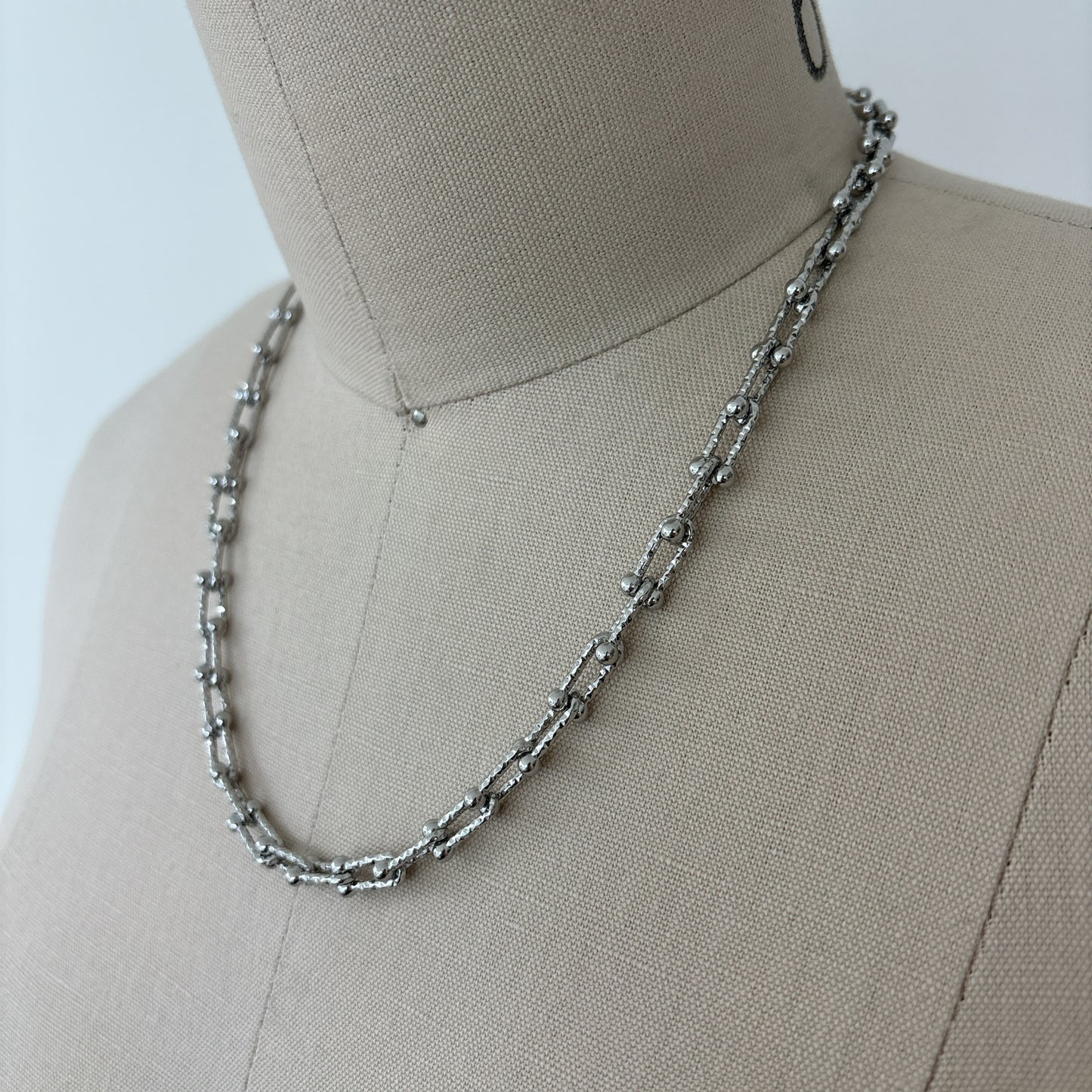 Horseshoe Link Necklace