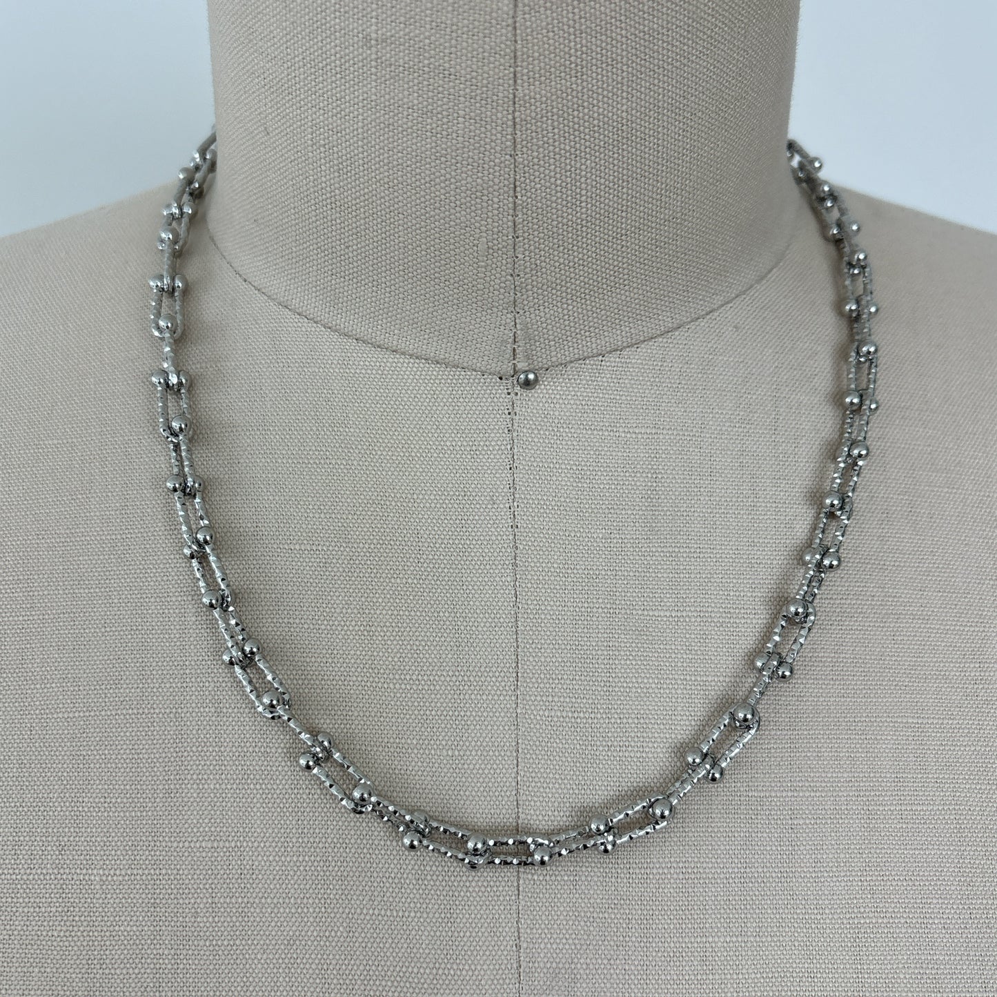 Horseshoe Link Necklace