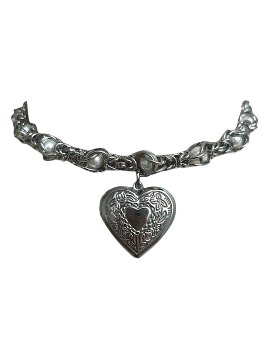 Encased Pearls Locket Choker
